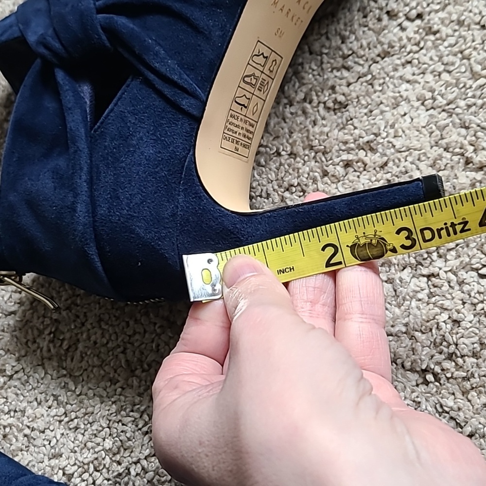 🎉Host Pick🎉 White house black market Chloe Side Twist Shootie - Picture 10 of 11